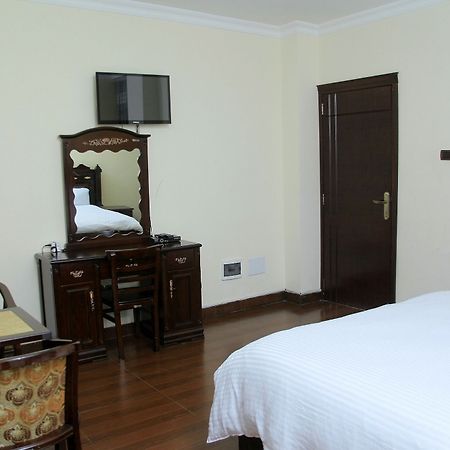 Bnow Hotel Adis Abeba Exterior foto