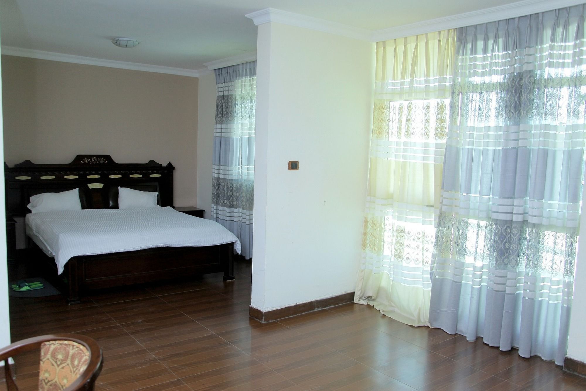 Bnow Hotel Adis Abeba Exterior foto